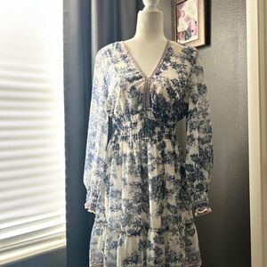 Max Studio Blue and White Long Sleeve Dress